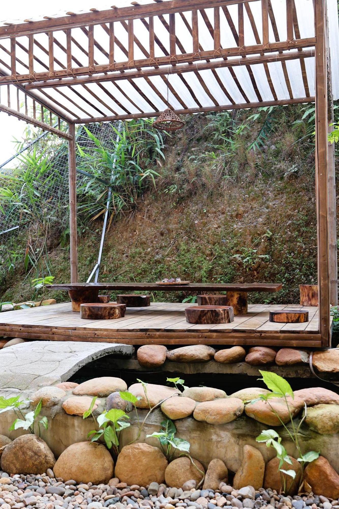 Dinh Gia Trang - Homestay & Coffee The Ruong Exterior photo