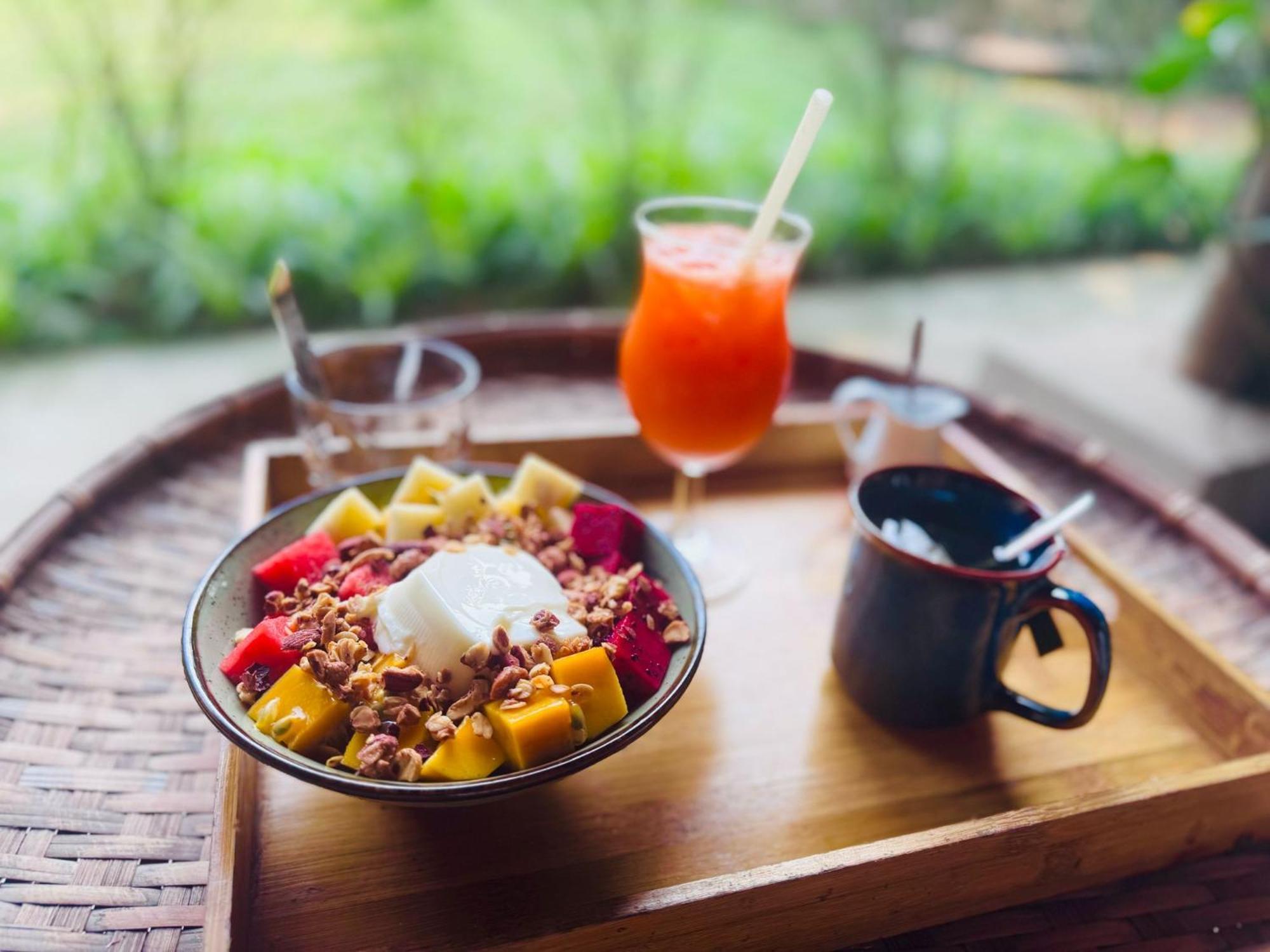 Dinh Gia Trang - Homestay & Coffee The Ruong Exterior photo